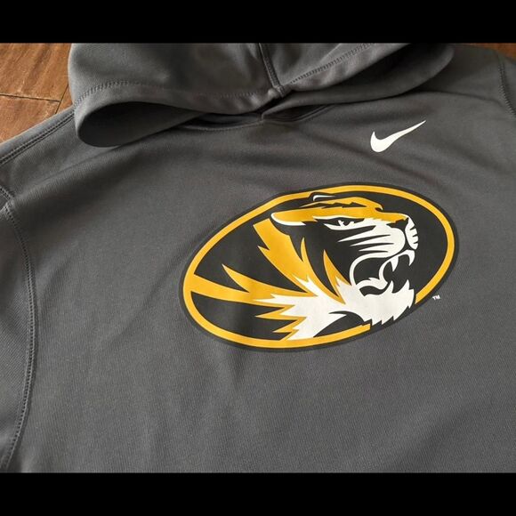 Nike Grey and Black Hoodie - Picture 4 of 4